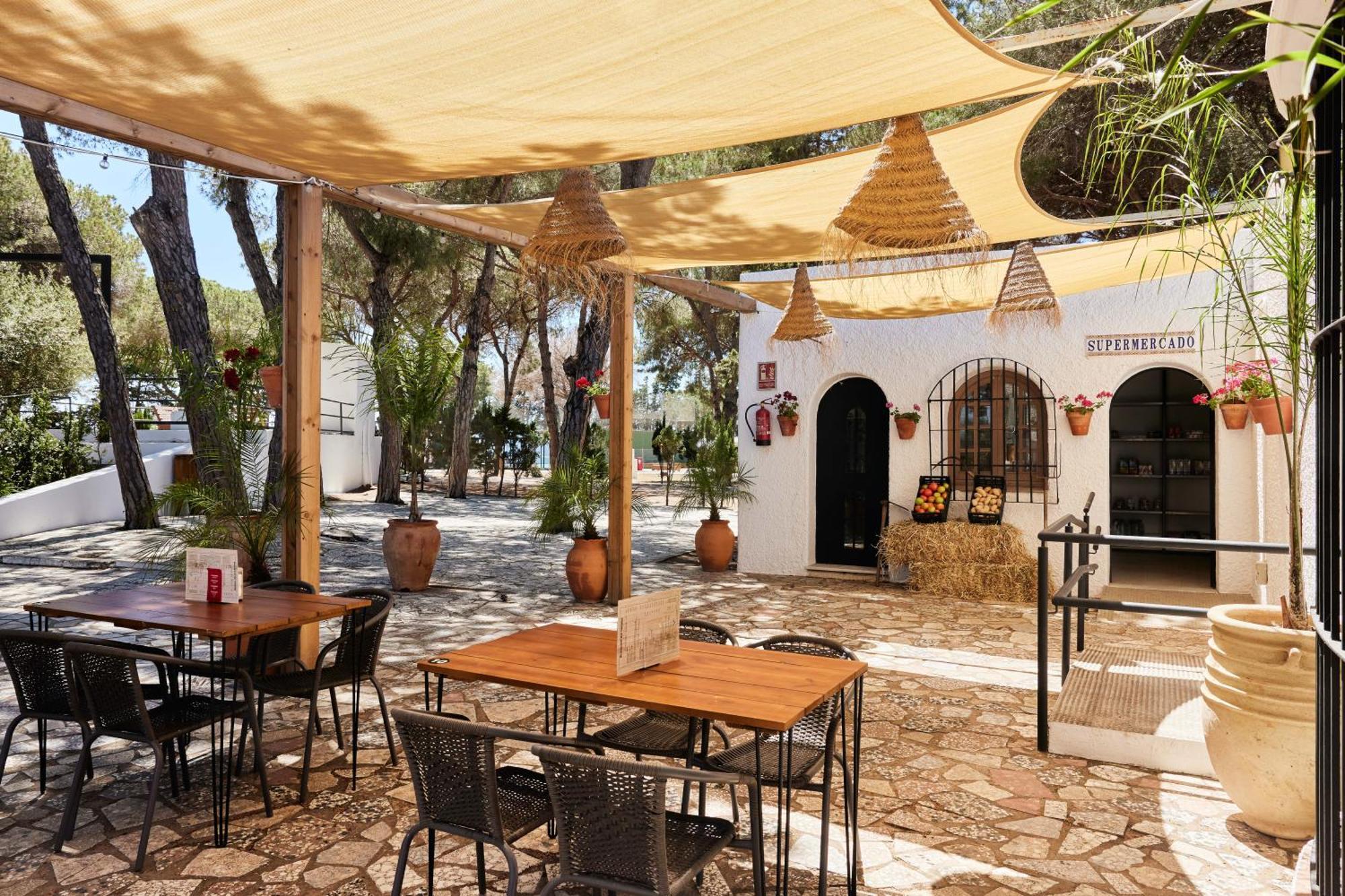 Taiga Conil Hotel Conil De La Frontera Bagian luar foto